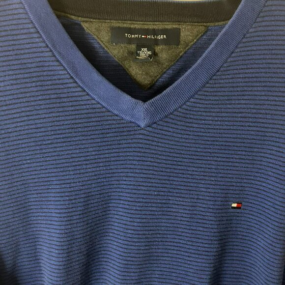 Tommy Hilfiger Men’s Blue Black Striped Pullover V Neck Sweater Size 2X - Picture 2 of 8